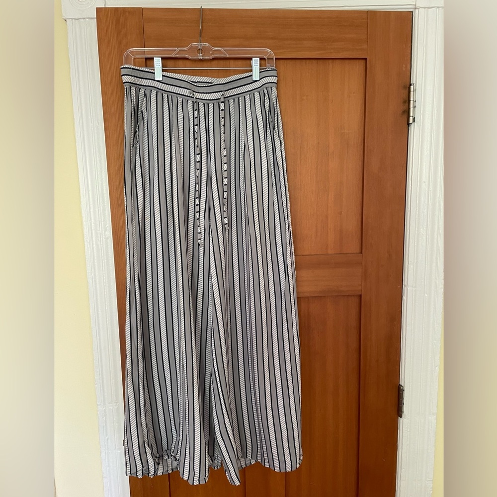 Jack by BB Dakota Flowy Pants - size S/M